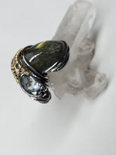 Load image into Gallery viewer, Labradorite/Blue Topaz Ring