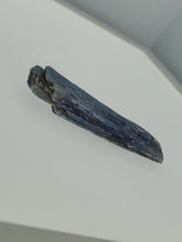 Load image into Gallery viewer, Deeply saturated Blue Kyanite blade
