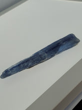 Load image into Gallery viewer, Long Kyanite wand