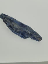 Load image into Gallery viewer, Goregous gemmy Blue Kyanite blade