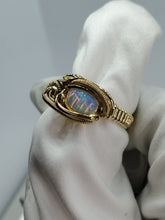 Load image into Gallery viewer, Asymmetric Welo Opal Ring