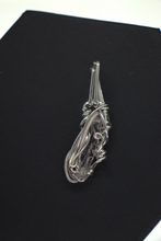 Load image into Gallery viewer, Kunzite in Silver Free Flow